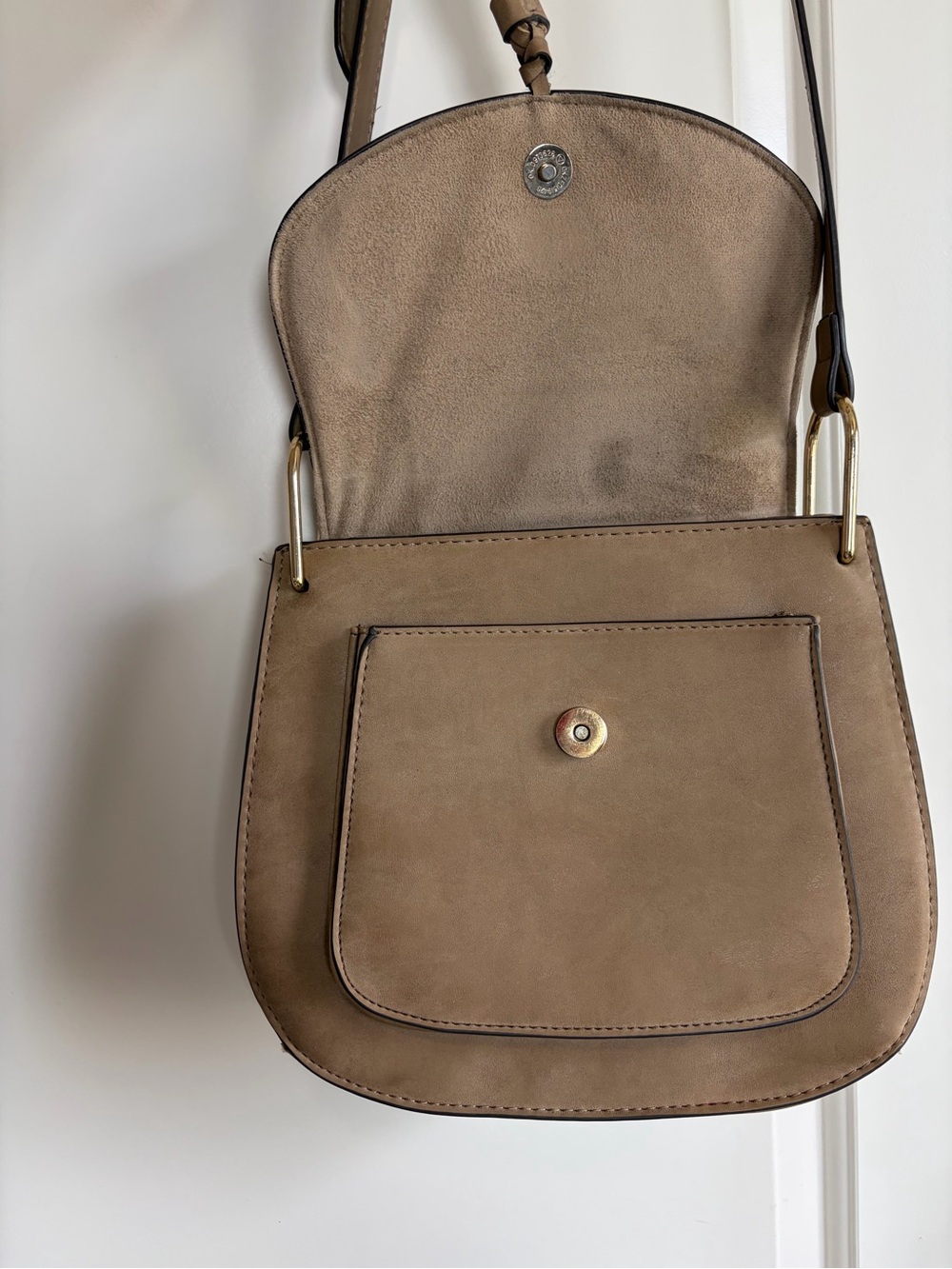 Franco Sarto Cross Body Rex
Saddle Fringe Western Boho Bag
Tan Metal Accents - Picture 6 of 11